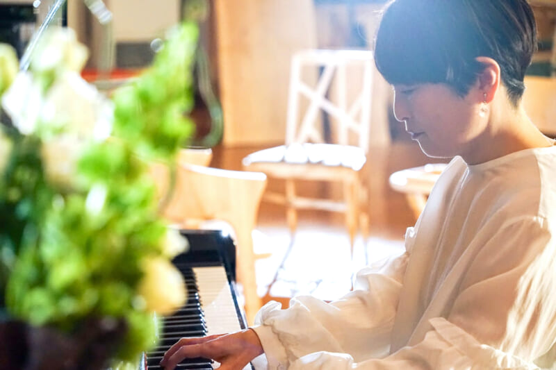 長谷川久美子（ピアノ）